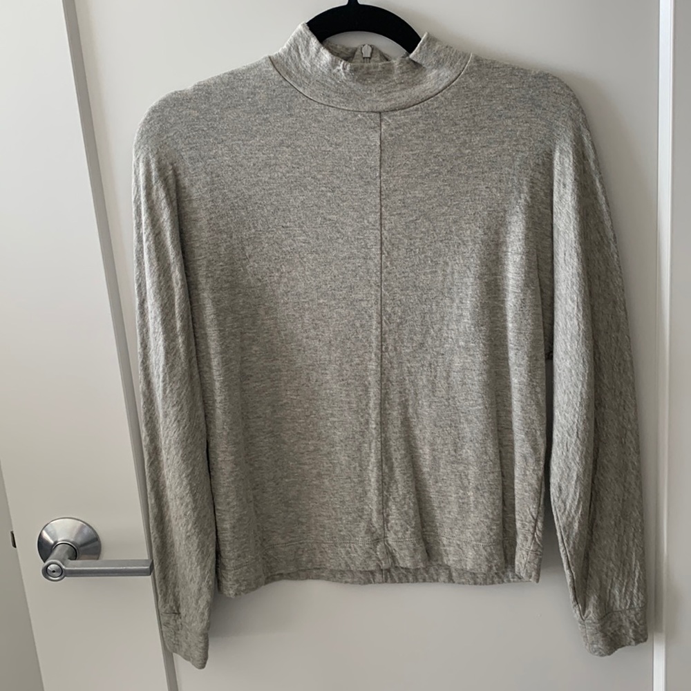 Mock neck pull over